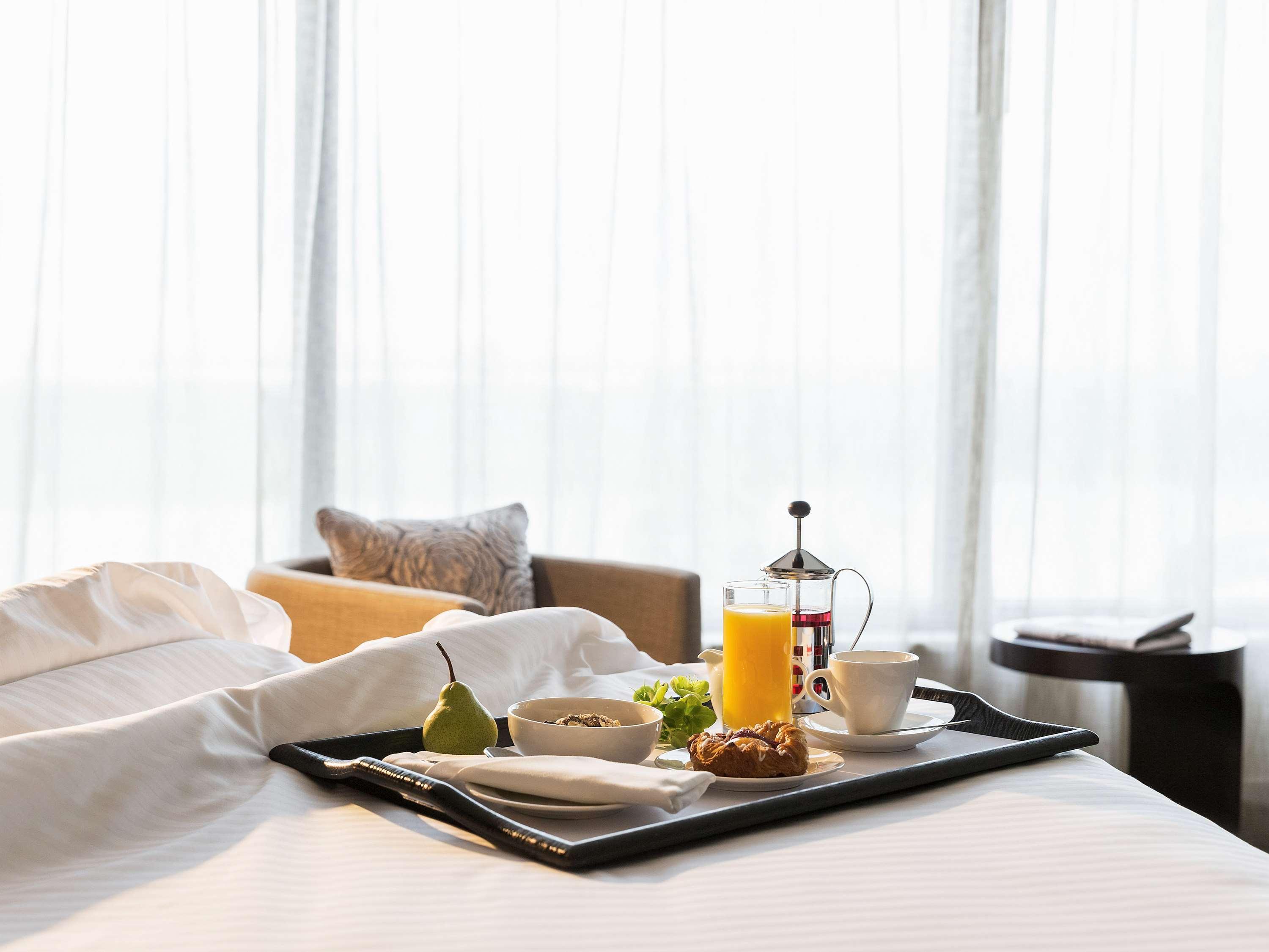 Pullman Melbourne Albert Park Екстериор снимка Room service